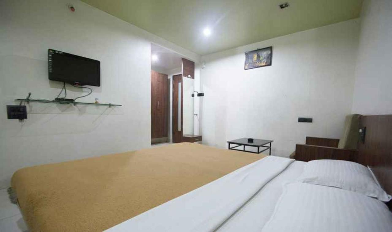 Hotel Royal Palace Aurangabad  Exterior photo