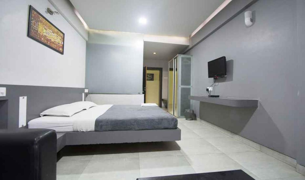Hotel Royal Palace Aurangabad  Exterior photo